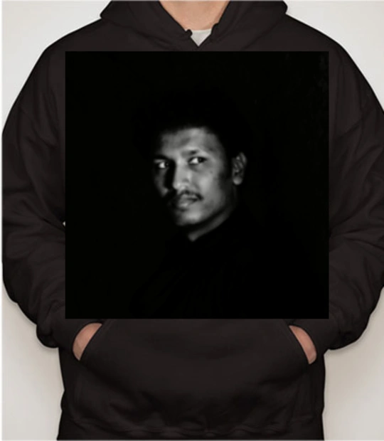 T shirts madanblack T-Shirt